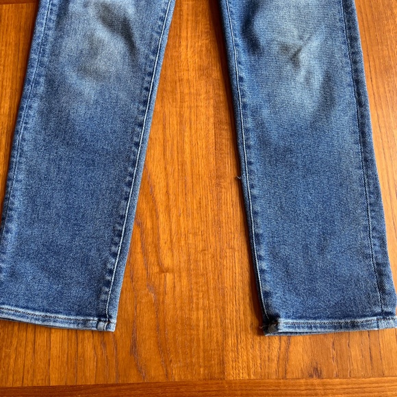 👖 STOP SCROLLING. Your Perfect Jean has arrived. 👖 - Picture 2 of 9